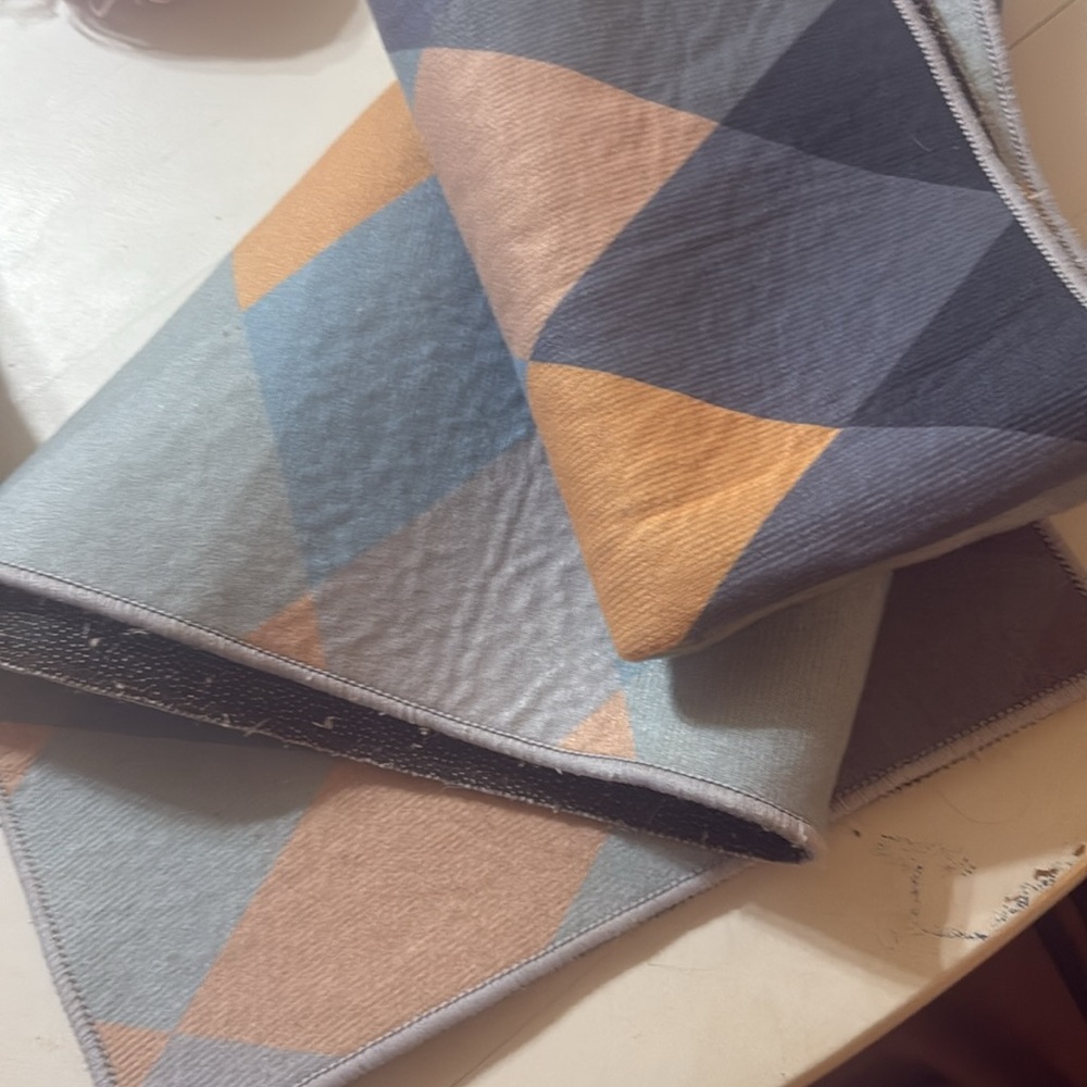 (Sale $5) Geometric Patterned Rug & Runner Set - Picture 5 of 6